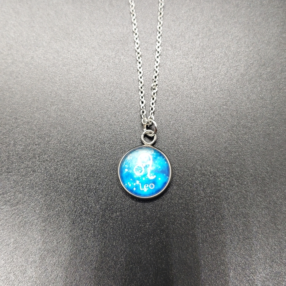 Leo Zodiac Astrology Circle Necklace